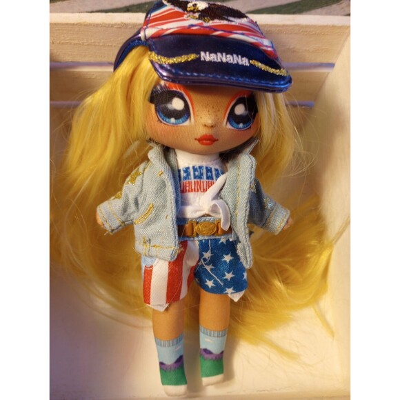 Na Na Na Surprise Erika Featherton Glam Series 2 Patriotic 7.5" Fashion Doll - Picture 2 of 13